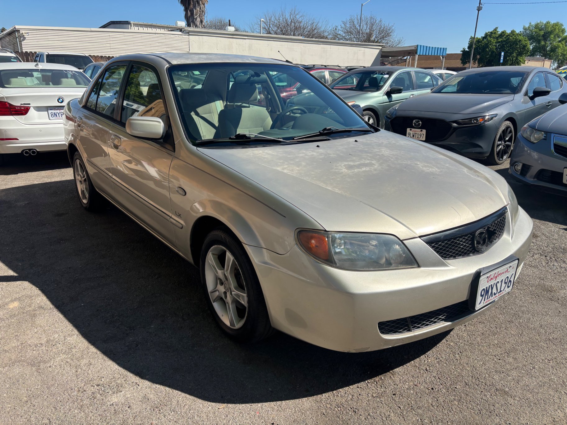 Used 2003 MAZDA Protege FWD image 3