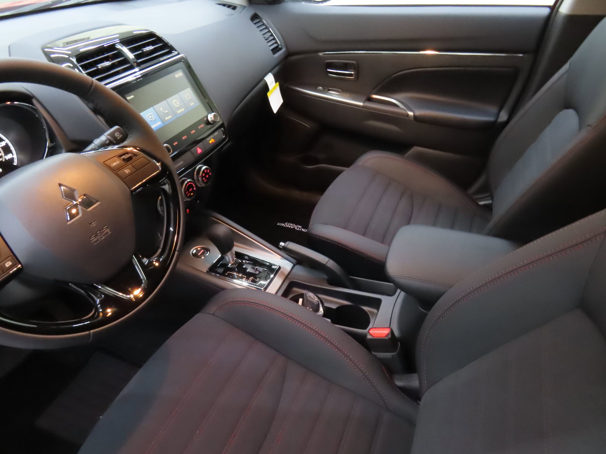 New 2025 Mitsubishi Outlander Sport SE image 19