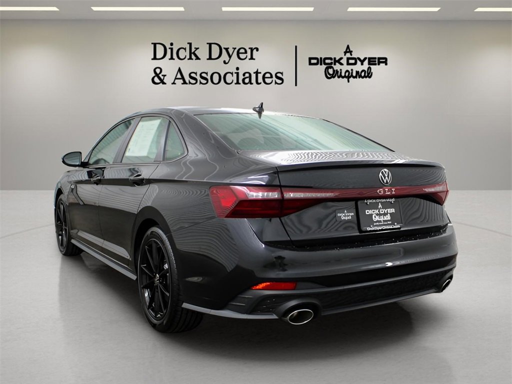 Used 2025 Volkswagen Jetta GLI Autobahn image 4
