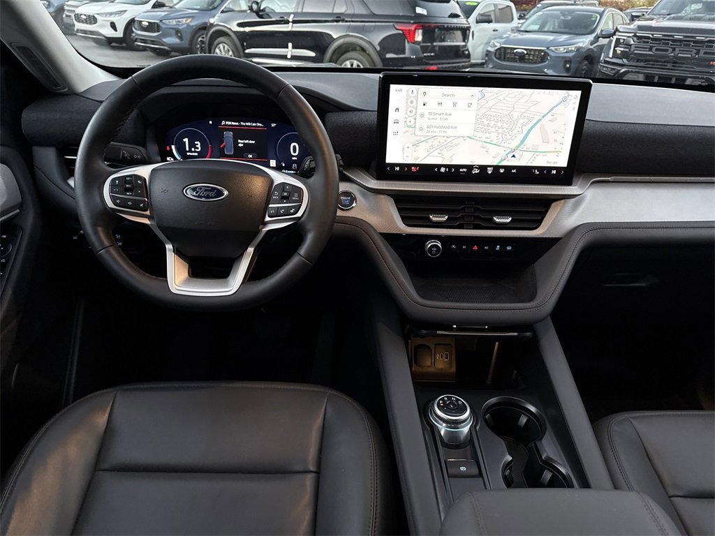 Used 2025 Ford Explorer Active w/ Active Comfort Package image 11