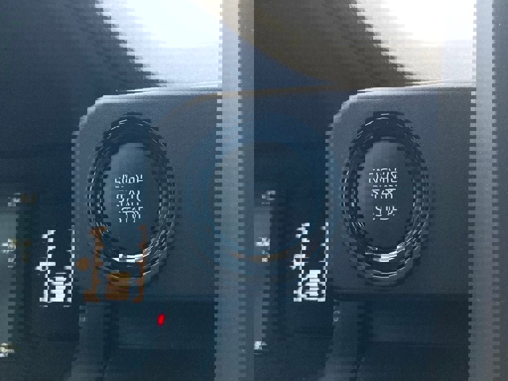 Certified 2025 Toyota Tacoma SR5 image 18