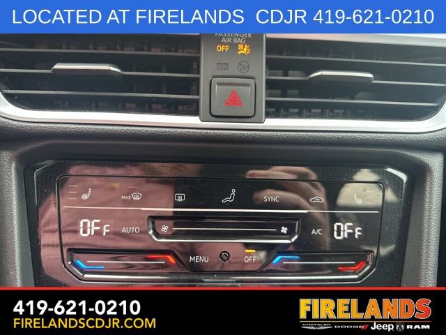 Used 2025 Volkswagen Taos SE AWD/4WD image 22