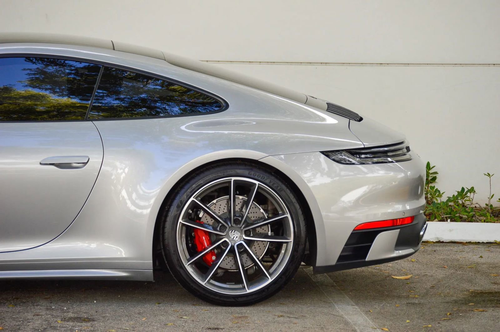Used 2024 Porsche 911 Carrera 4S image 8