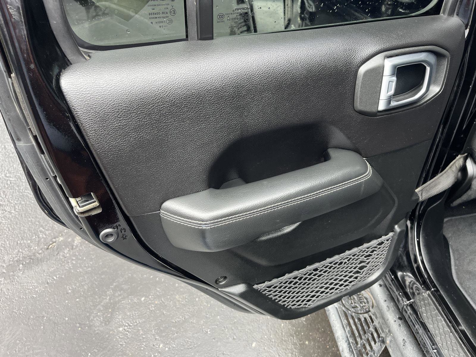 Used 2019 Jeep Wrangler Unlimited Sahara w/ Safety Group image 21