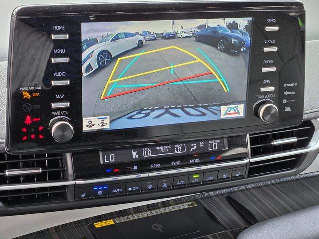 Used 2022 Toyota Sienna Limited AWD/4WD image 17