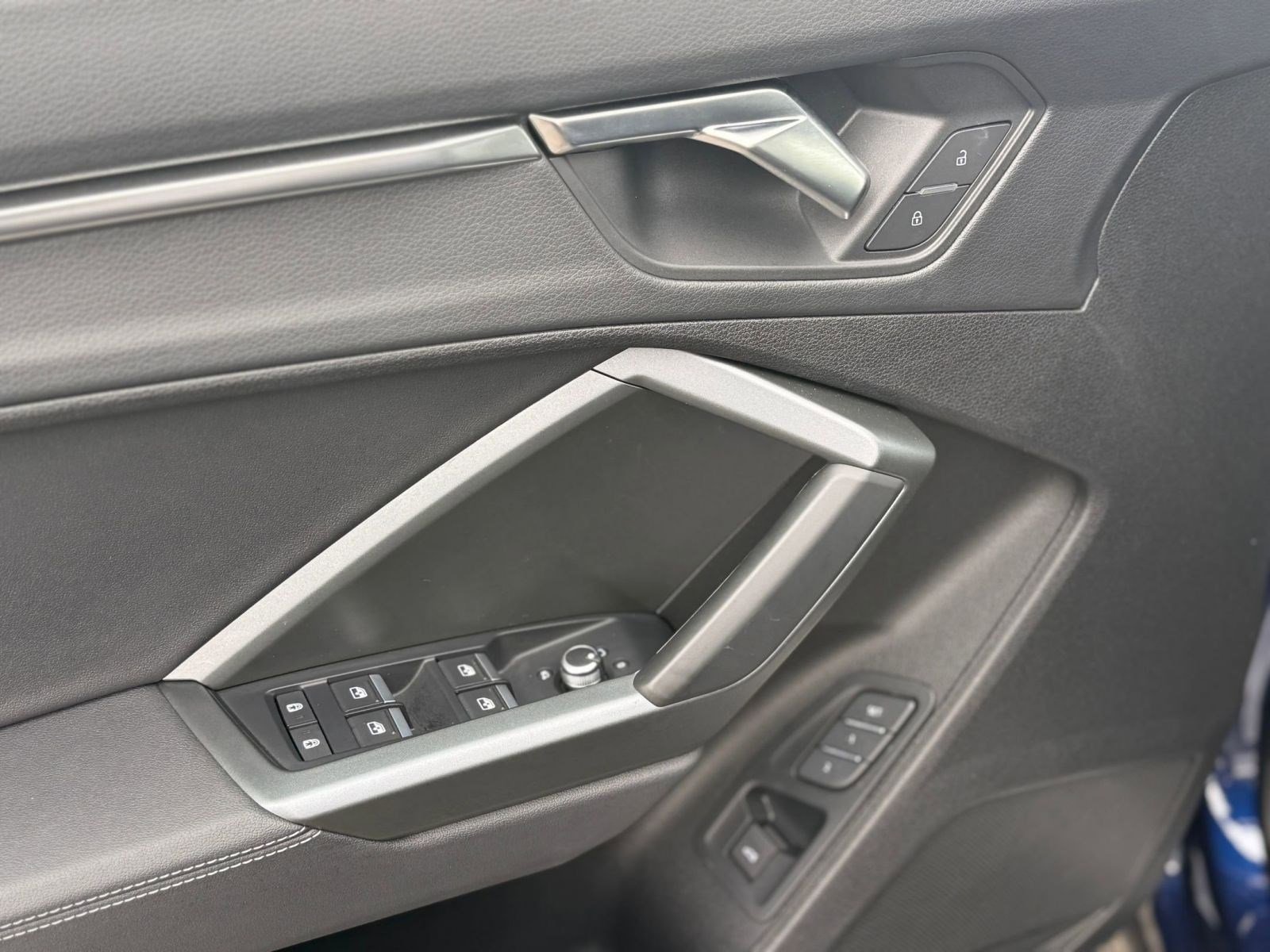 Certified 2025 Audi Q3 2.0T Premium w/ Convenience Package image 12