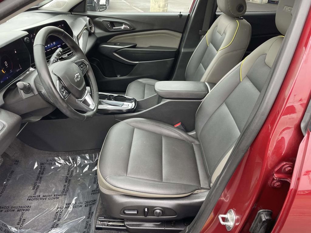 Used 2024 Chevrolet Trax ACTIV w/ Sunroof Package image 29