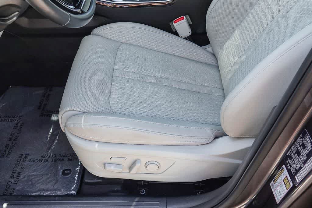 Certified 2023 Kia Sorento SX Prestige AWD/4WD image 18