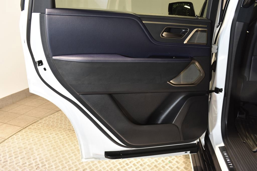 Certified 2026 INFINITI QX80 4WD w/ Sport Exterior Package image 26