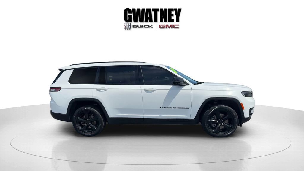 Used 2024 Jeep Grand Cherokee L Laredo AWD/4WD image 2