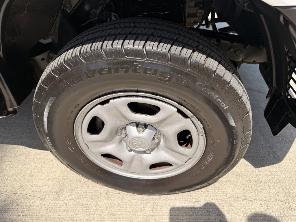 Used 2014 Toyota Tacoma 2WD Access Cab w/ Convenience Package image 10