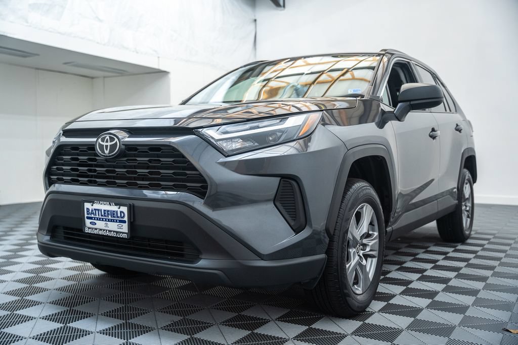 Certified 2025 Toyota RAV4 LE AWD/4WD image 3