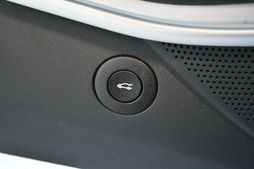 Used 2018 Chevrolet Camaro ZL1 RWD image 67