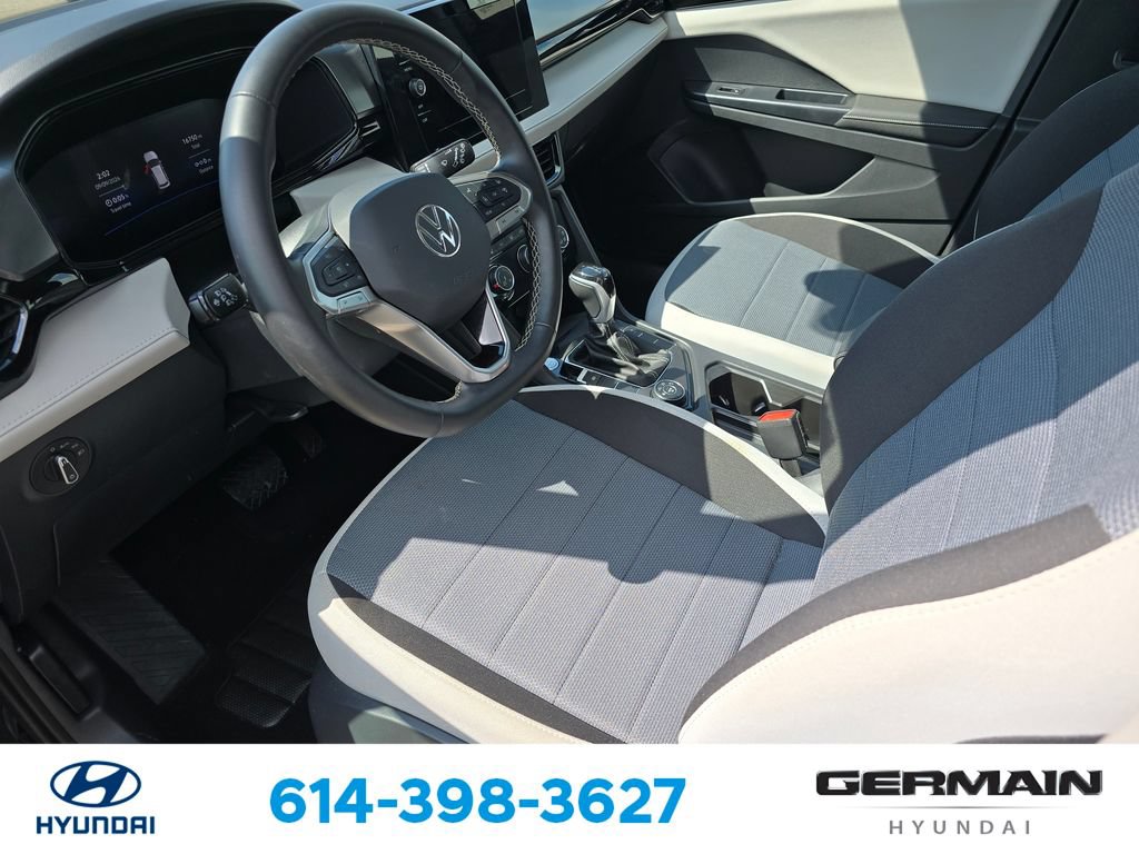 Used 2025 Volkswagen Taos S AWD/4WD image 17