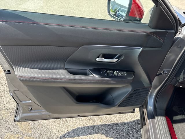 Certified 2025 Nissan Kicks SR AWD/4WD image 10