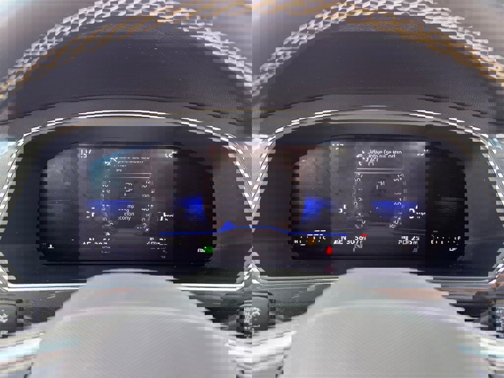 Used 2022 Volkswagen Tiguan SE image 18