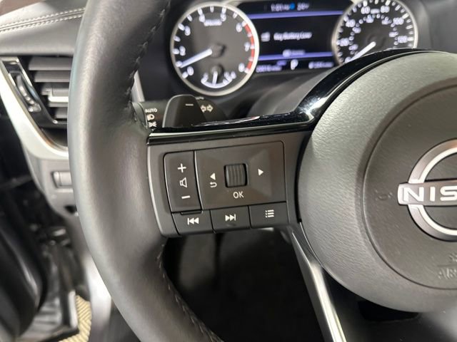 Used 2023 Nissan Rogue SV w/ SV Premium Package image 15