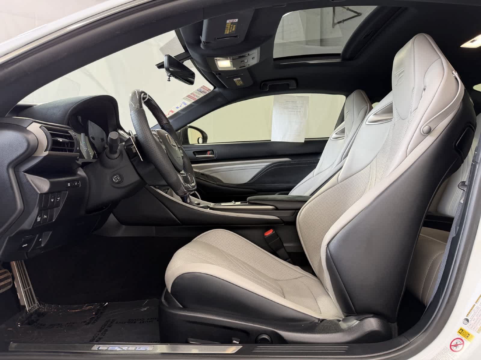 Used 2016 Lexus RC F w/ Premium Package RWD image 9