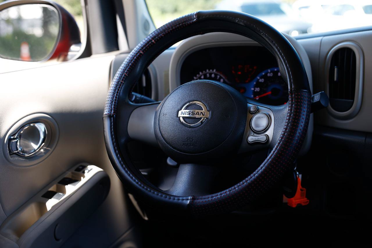 Used 2009 Nissan Cube 1.8 S w/ Interior Designer Pkg FWD image 26