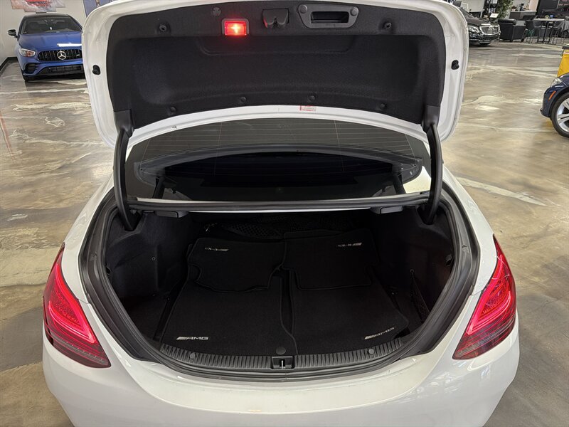 Used 2019 Mercedes-Benz C 300 Sedan image 11