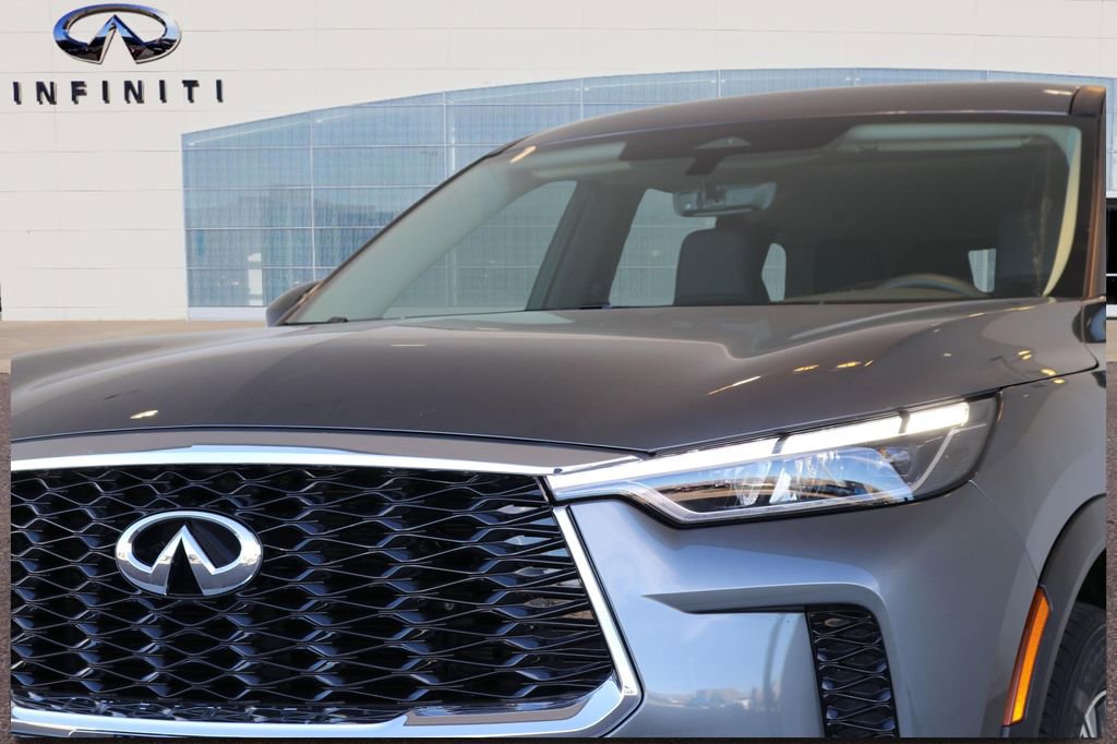 Certified 2025 INFINITI QX60 Pure image 11
