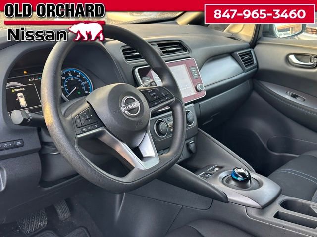 Used 2025 Nissan Leaf S image 13