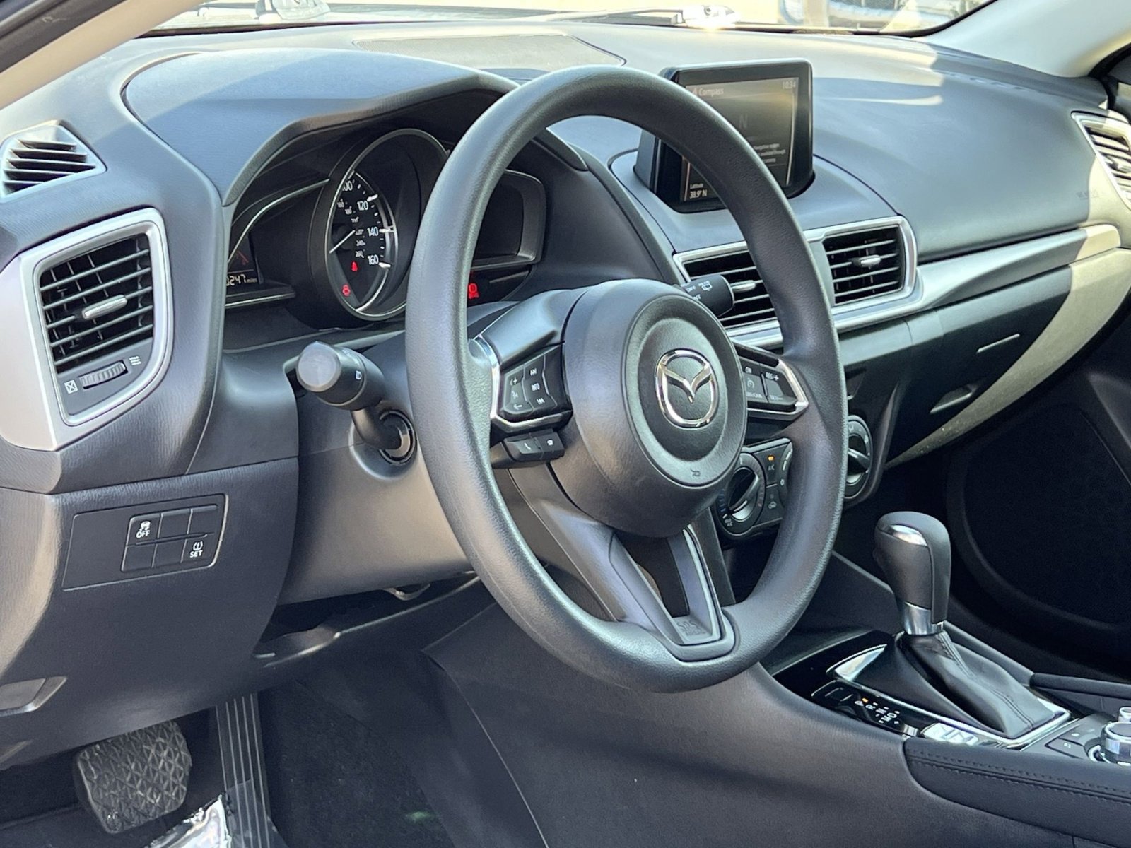 Used 2018 MAZDA MAZDA3 Sport image 16