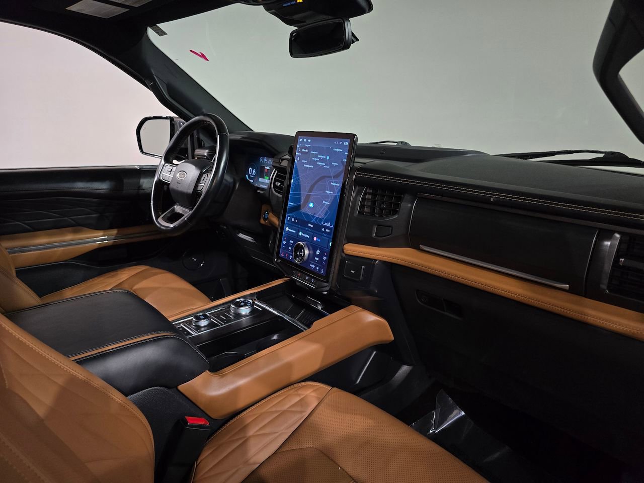 Used 2022 Ford Expedition Platinum image 44