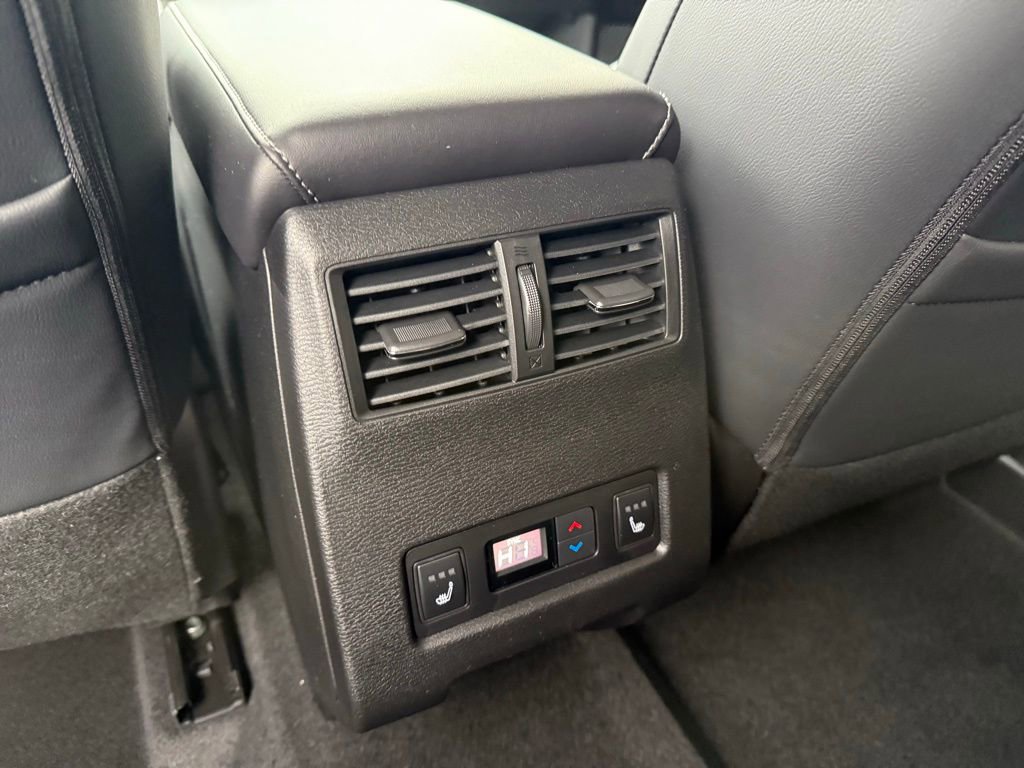 New 2026 Mitsubishi Outlander SEL image 24