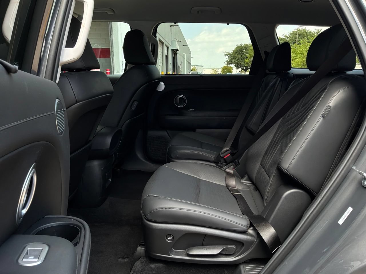 Used 2026 Hyundai Palisade SEL FWD image 12