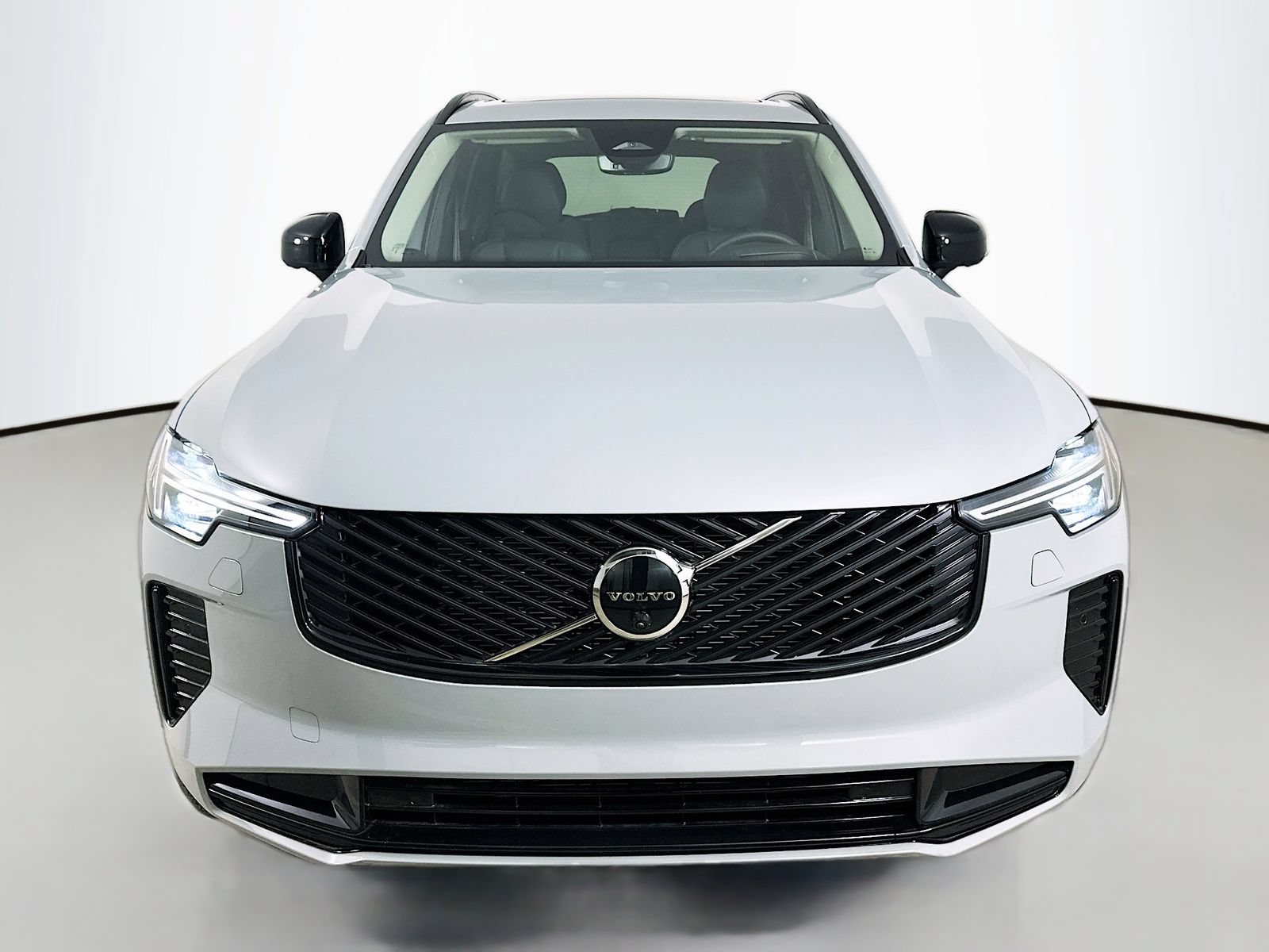 New 2026 Volvo XC90 B6 Ultra w/ Protection Package Premier AWD/4WD image 2