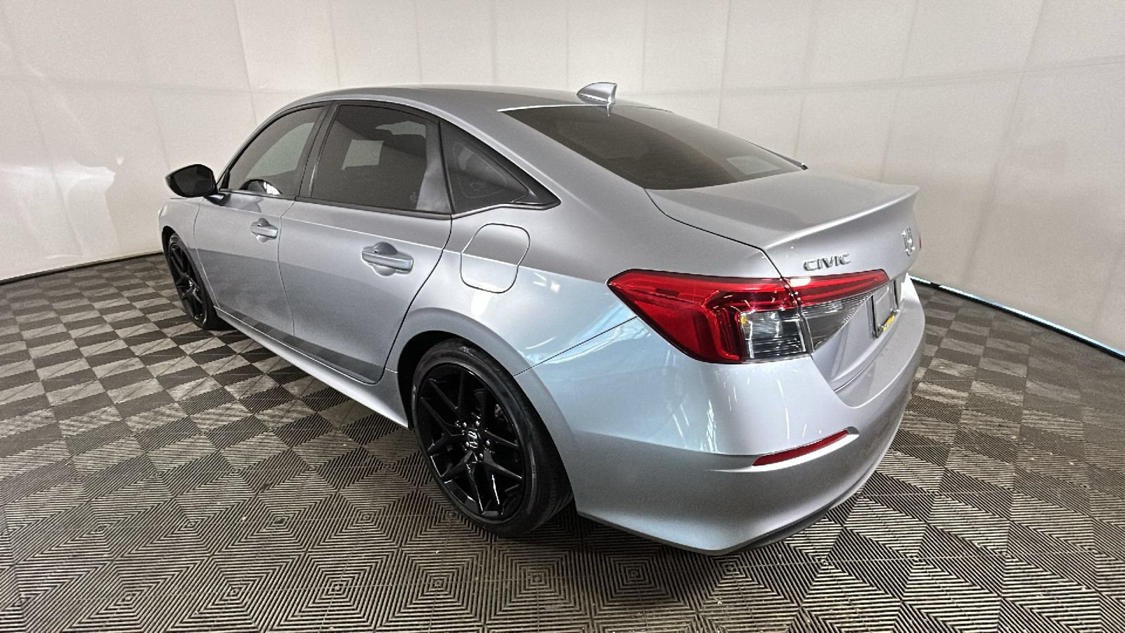 Used 2023 Honda Civic Sport image 4