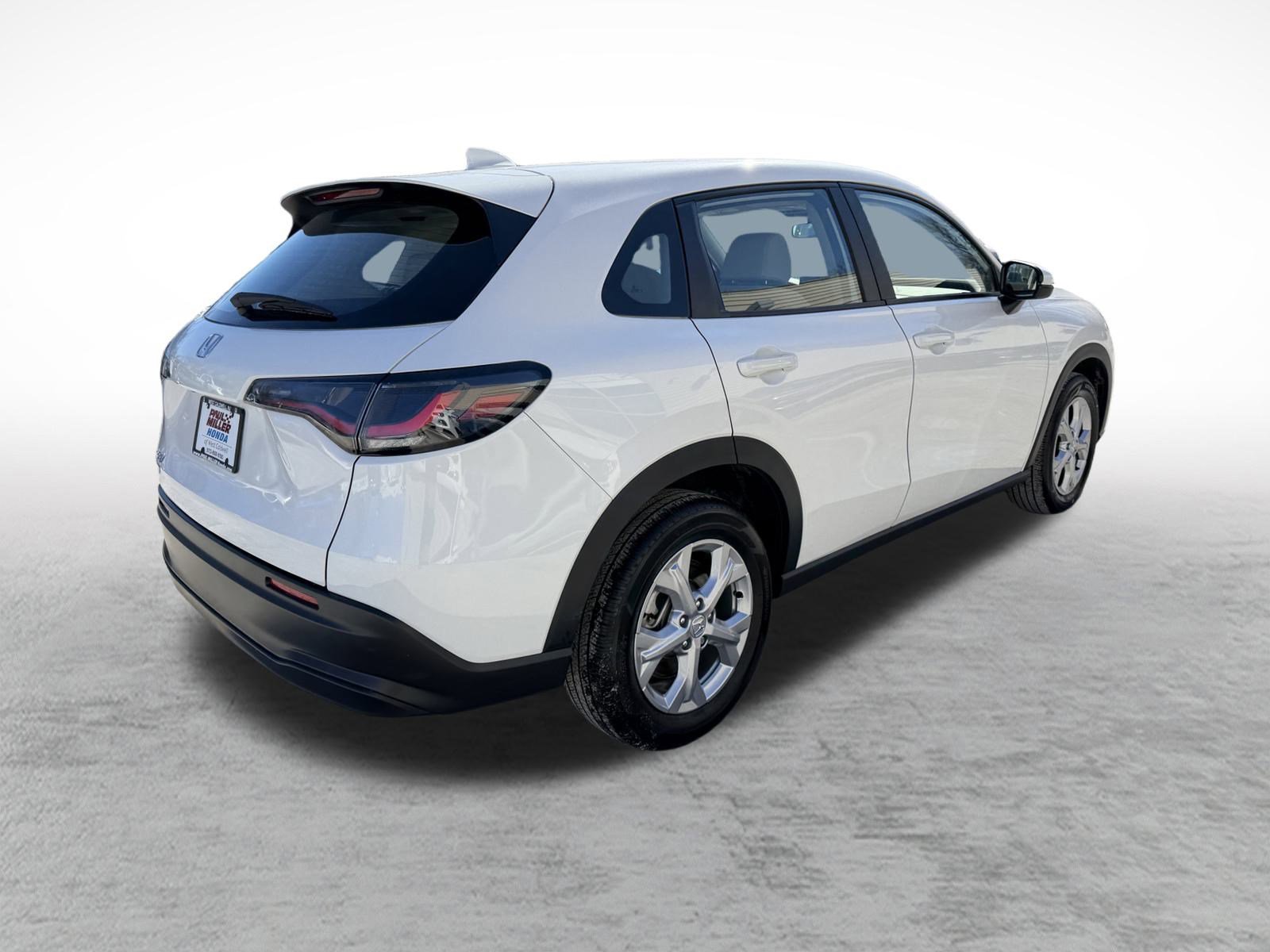 Used 2025 Honda HR-V LX image 6