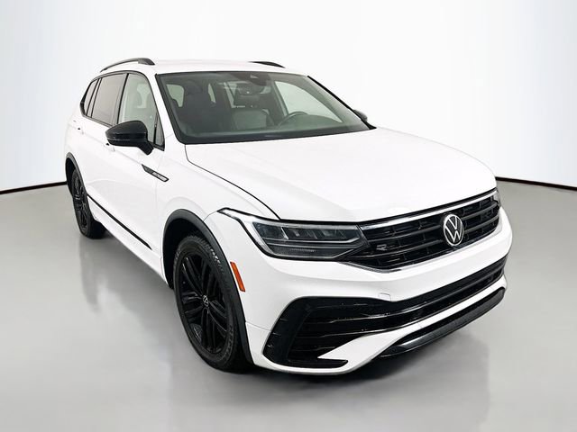 Used 2022 Volkswagen Tiguan SE R-Line