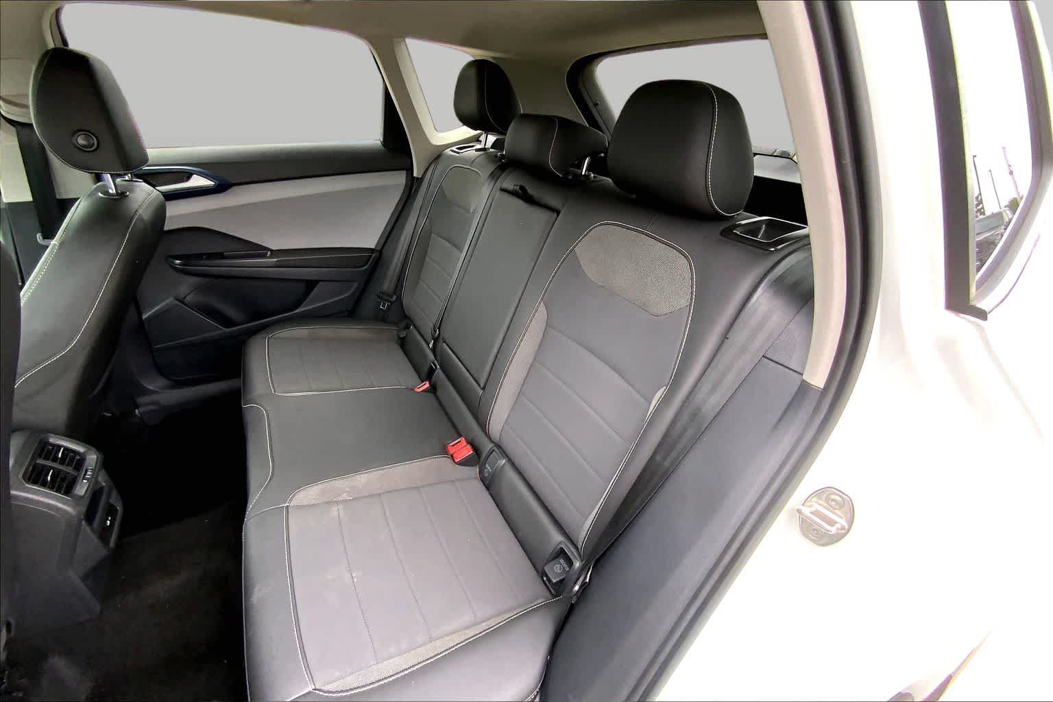Used 2024 Volkswagen Taos SE FWD image 20