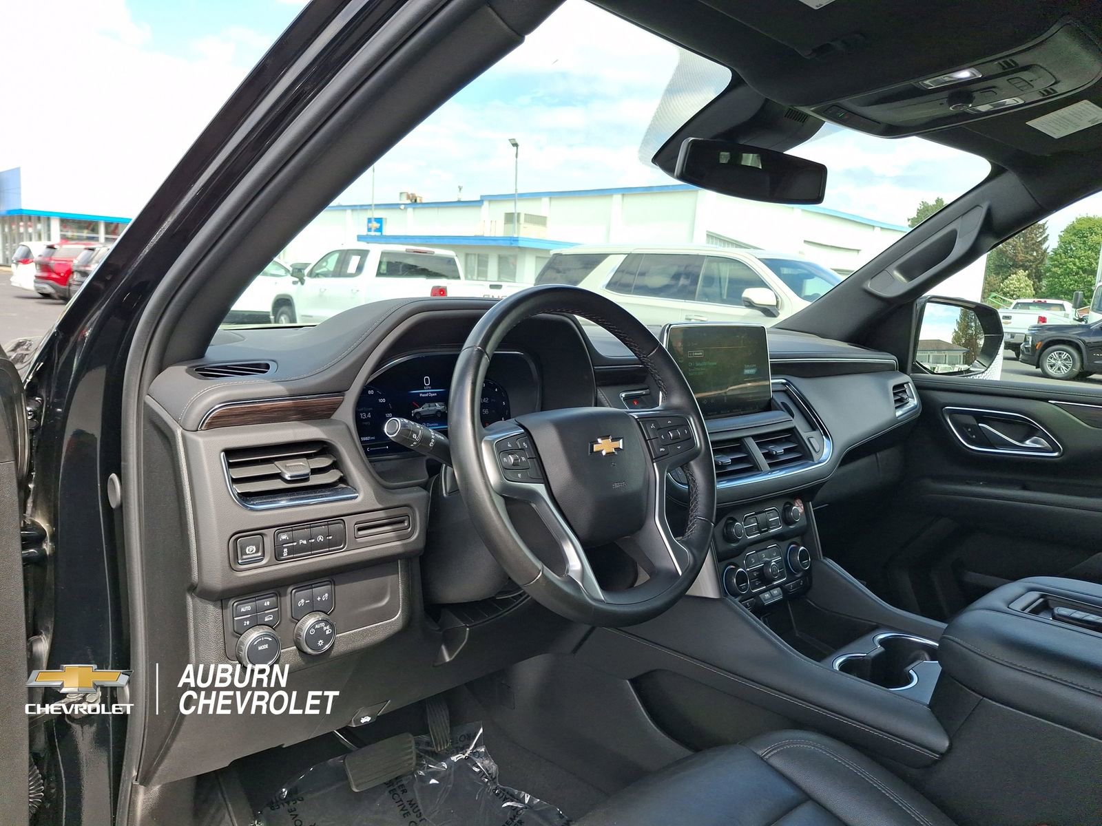 Certified 2024 Chevrolet Suburban LT AWD/4WD image 19