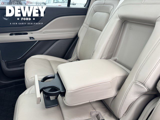 Used 2021 Lincoln Aviator Reserve w/ Equipment Group 201A image 28