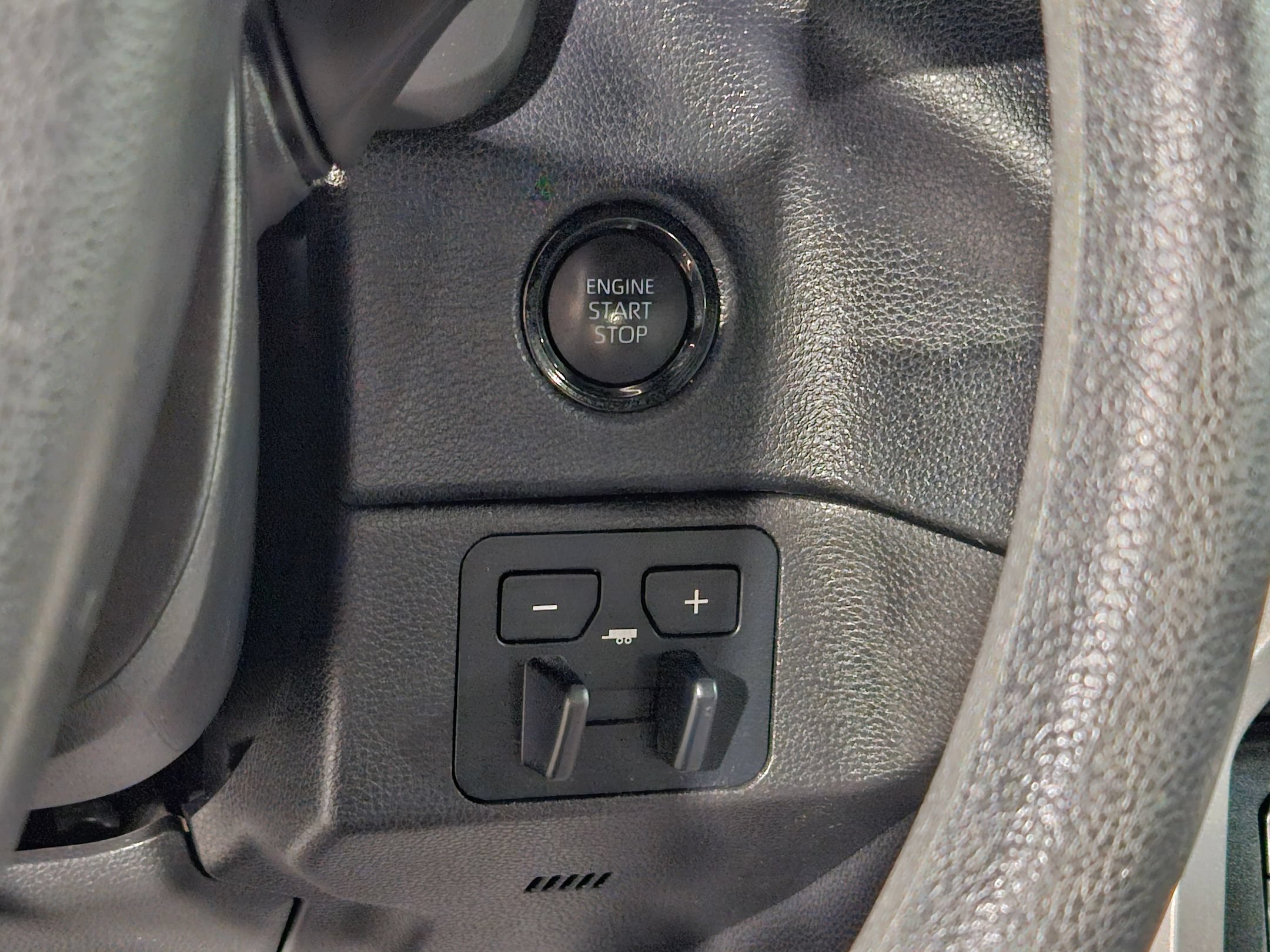 Certified 2025 Toyota Tundra SR5 AWD/4WD image 32