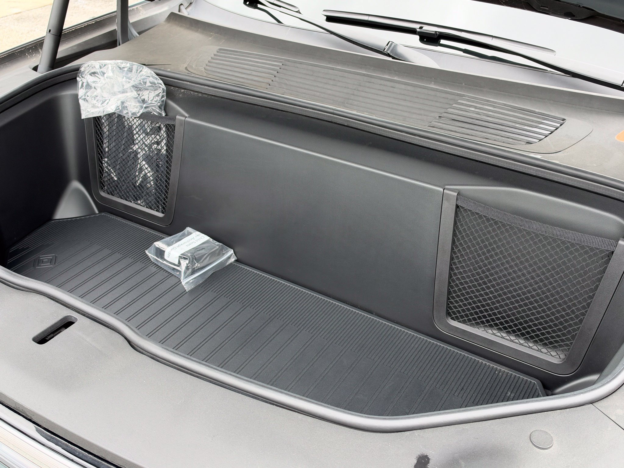 Used 2025 Rivian R1S Premium Dual AWD/4WD image 46