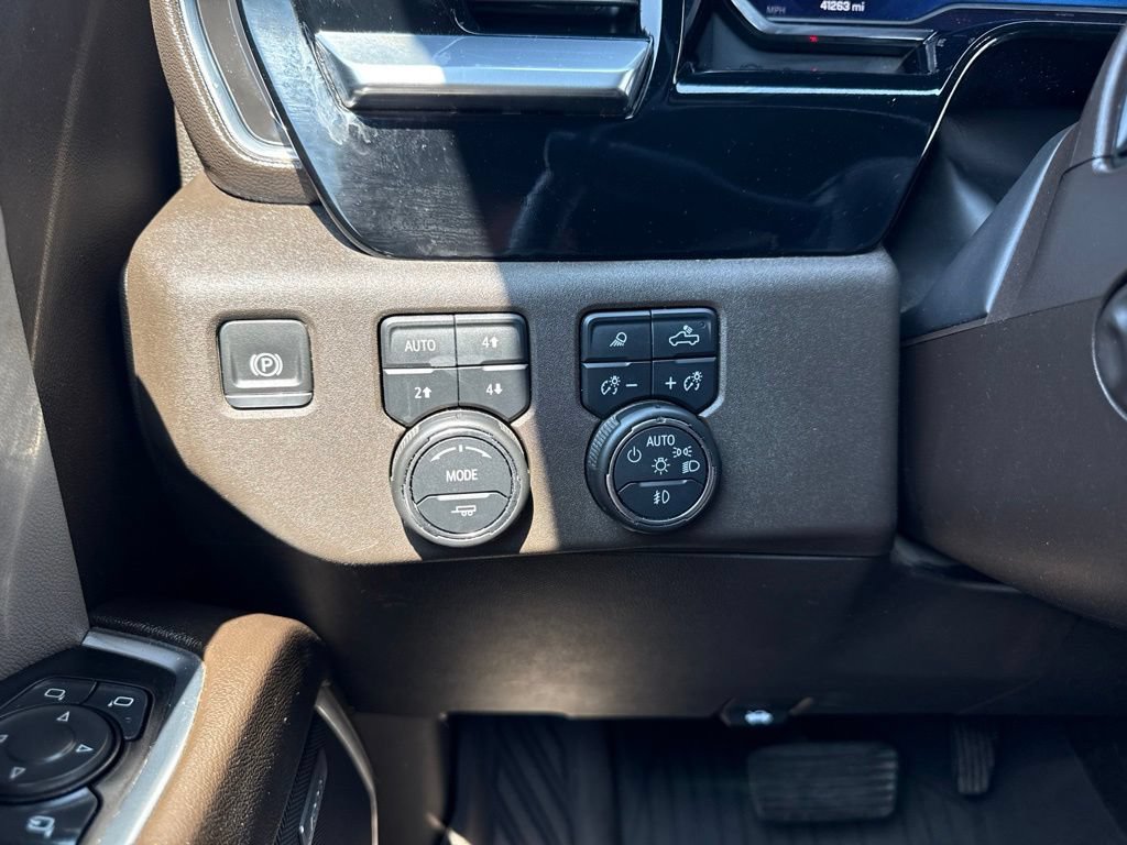 Used 2024 Chevrolet Silverado 1500 LTZ AWD/4WD image 13