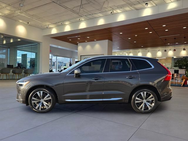 Certified 2023 Volvo XC60 B5 Plus FWD image 2