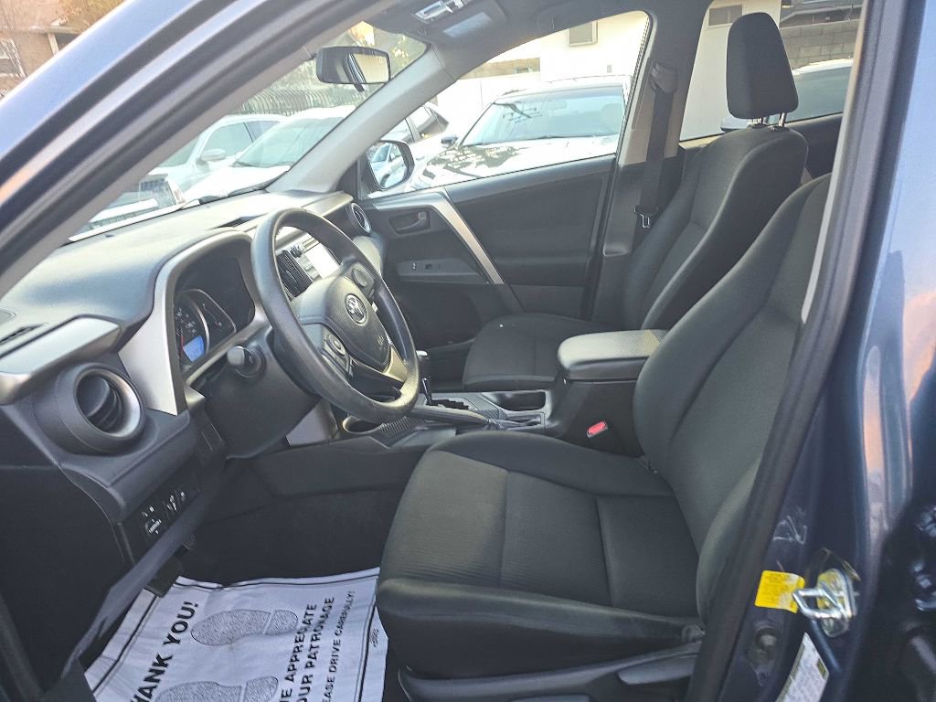 Used 2014 Toyota RAV4 LE image 10