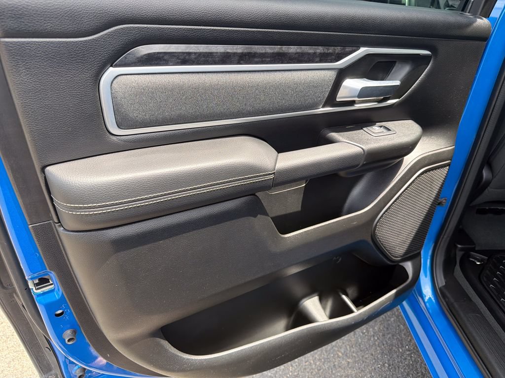 Used 2022 RAM 1500 Big Horn AWD/4WD image 12