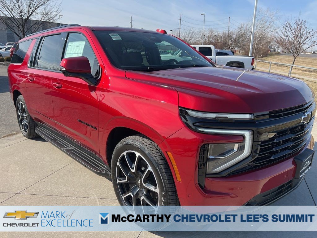 New 2026 Chevrolet Suburban RST AWD/4WD image 2