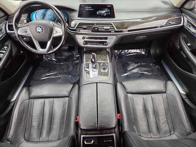 Used 2018 BMW 740e xDrive image 18