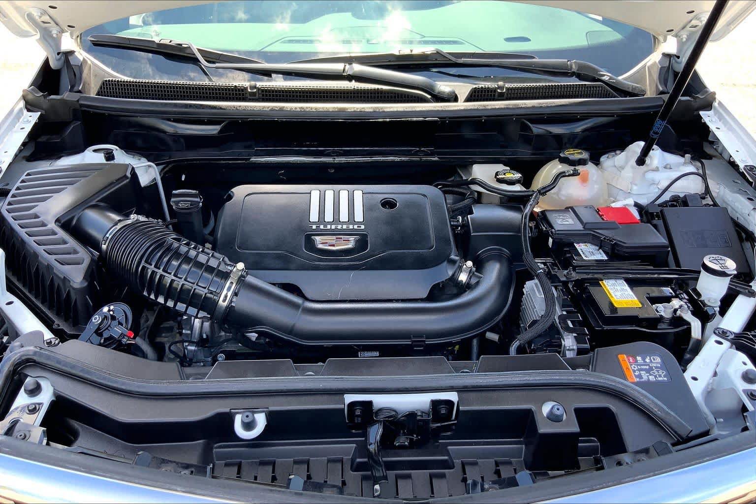 Used 2025 Cadillac XT5 Luxury w/ LPO, Floor Liner Package FWD image 31