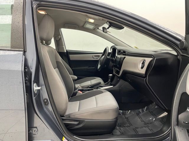 Used 2017 Toyota Corolla LE w/ Carpet Mat Package (TMS) FWD image 15