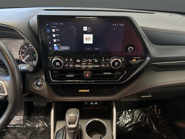 Used 2023 Toyota Highlander XSE image 9