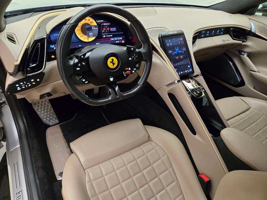 Used 2022 Ferrari Roma RWD image 19