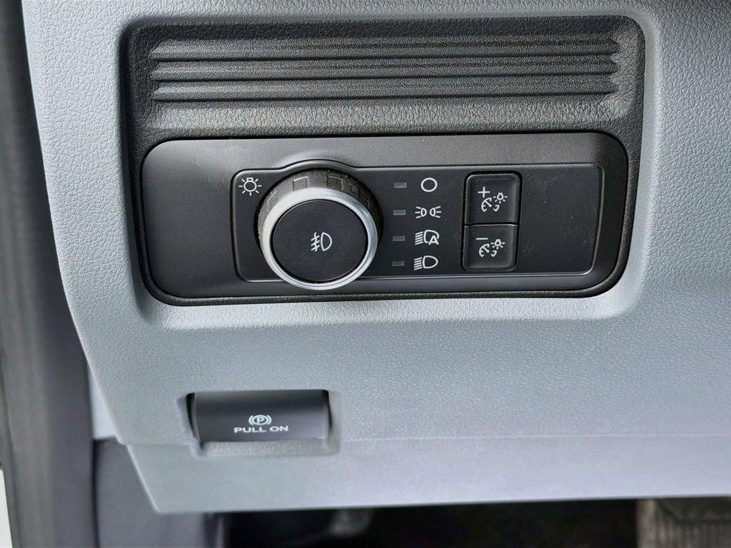 New 2026 Ford F550 4x4 Crew Cab image 25